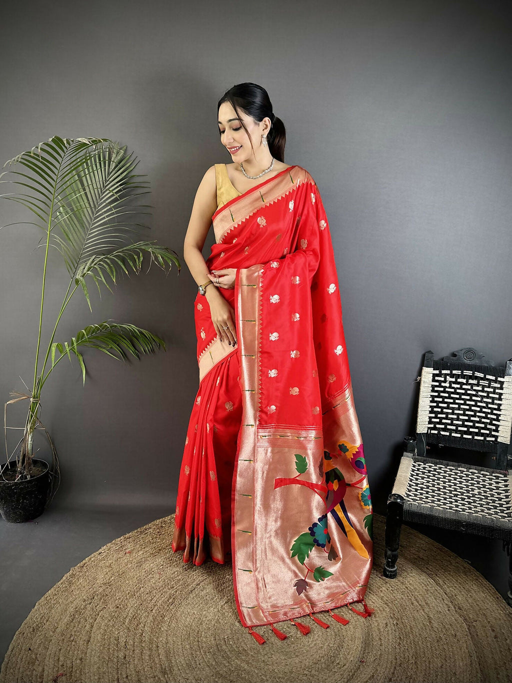 Joban Fashion Red Peacock & Floral Motifs Soft Silk Kanchipuram Saree