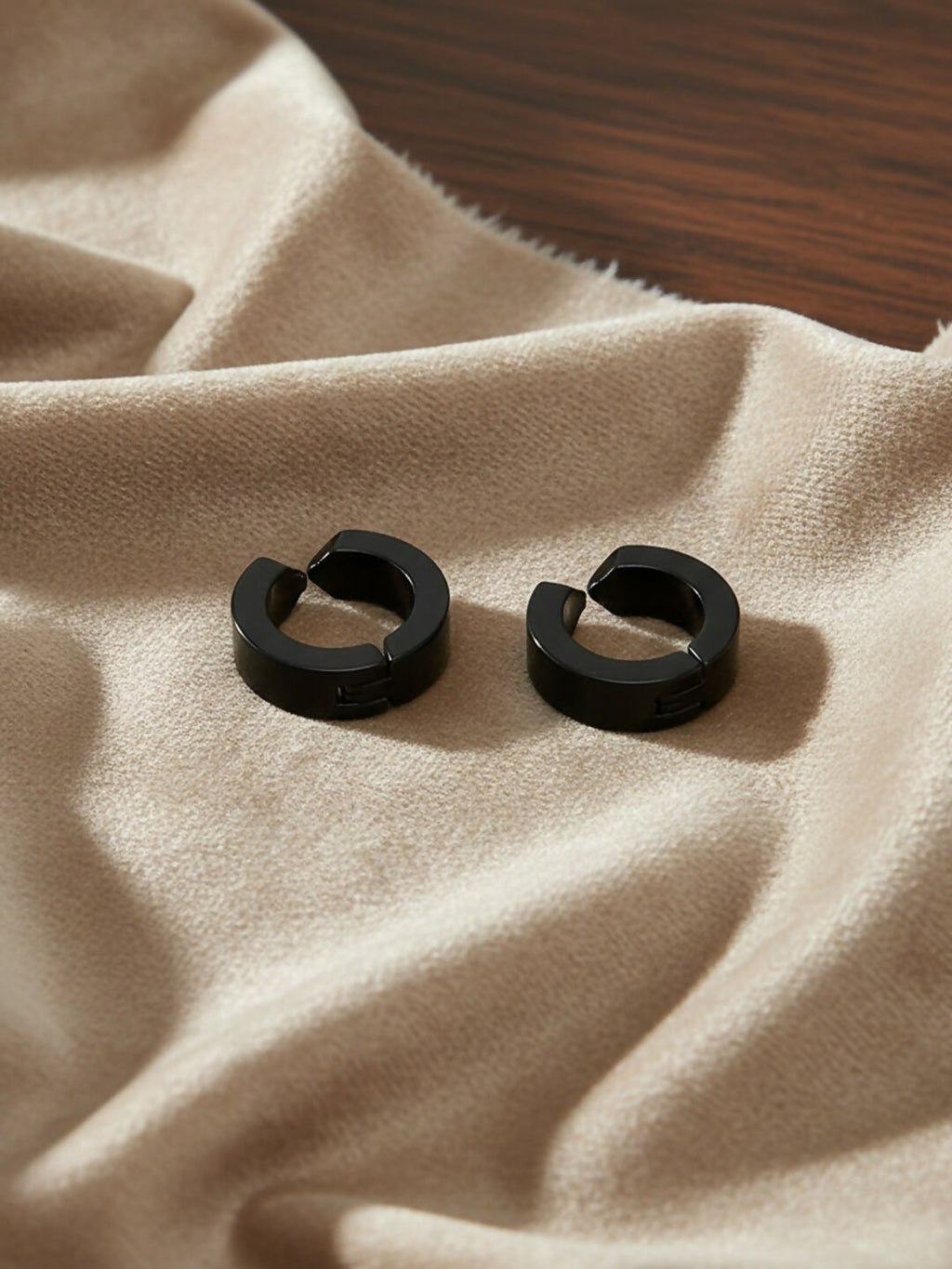 NVR Men's Set of 2 Multicolour Hoop Earrings