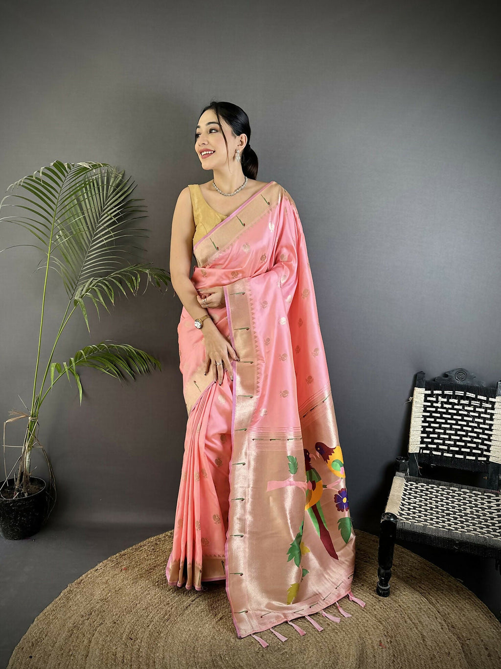 Joban Fashion Light Pink Peacock & Floral Motifs Soft Silk Kanchipuram Saree