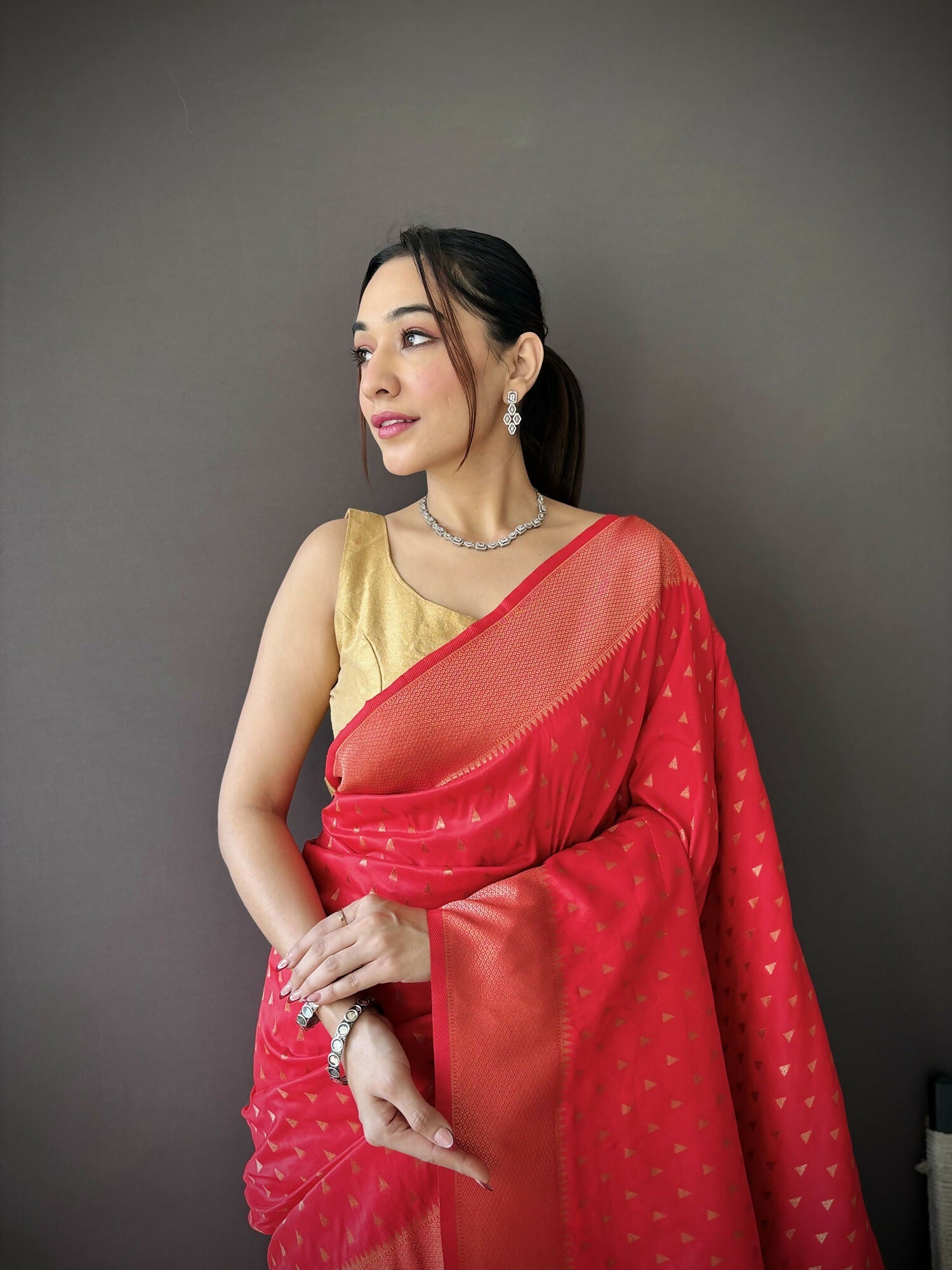 Joban Fashion Red Jacquard Butti Soft Lichi Silk Paithani Saree