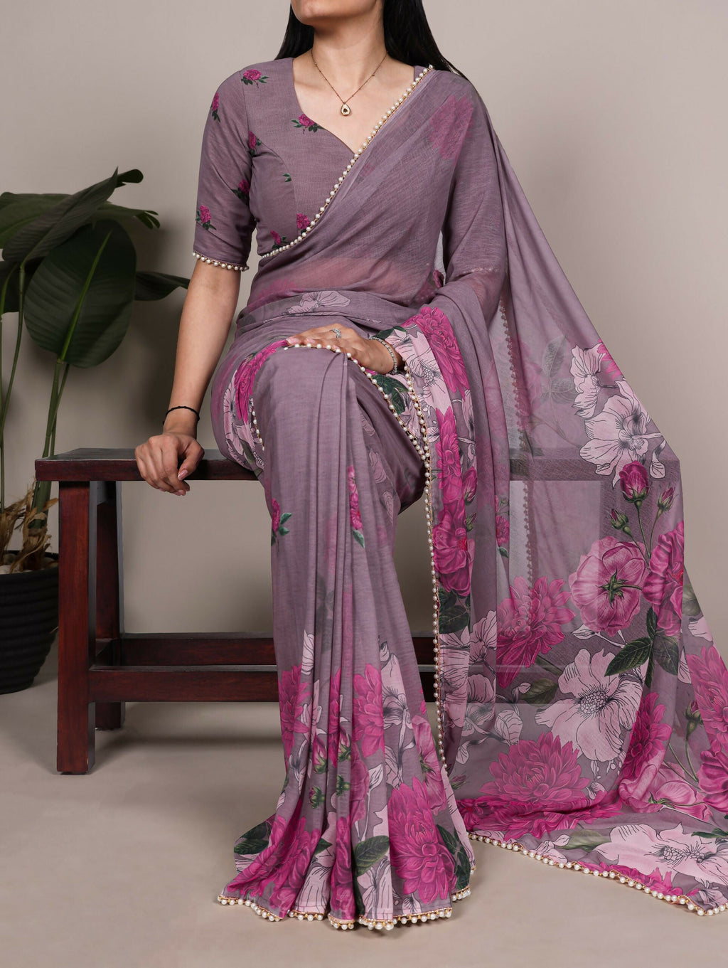 Vastranavya Grey Weightless Marble and Floral Printed Georgette Saree with Unstitched Blouse
