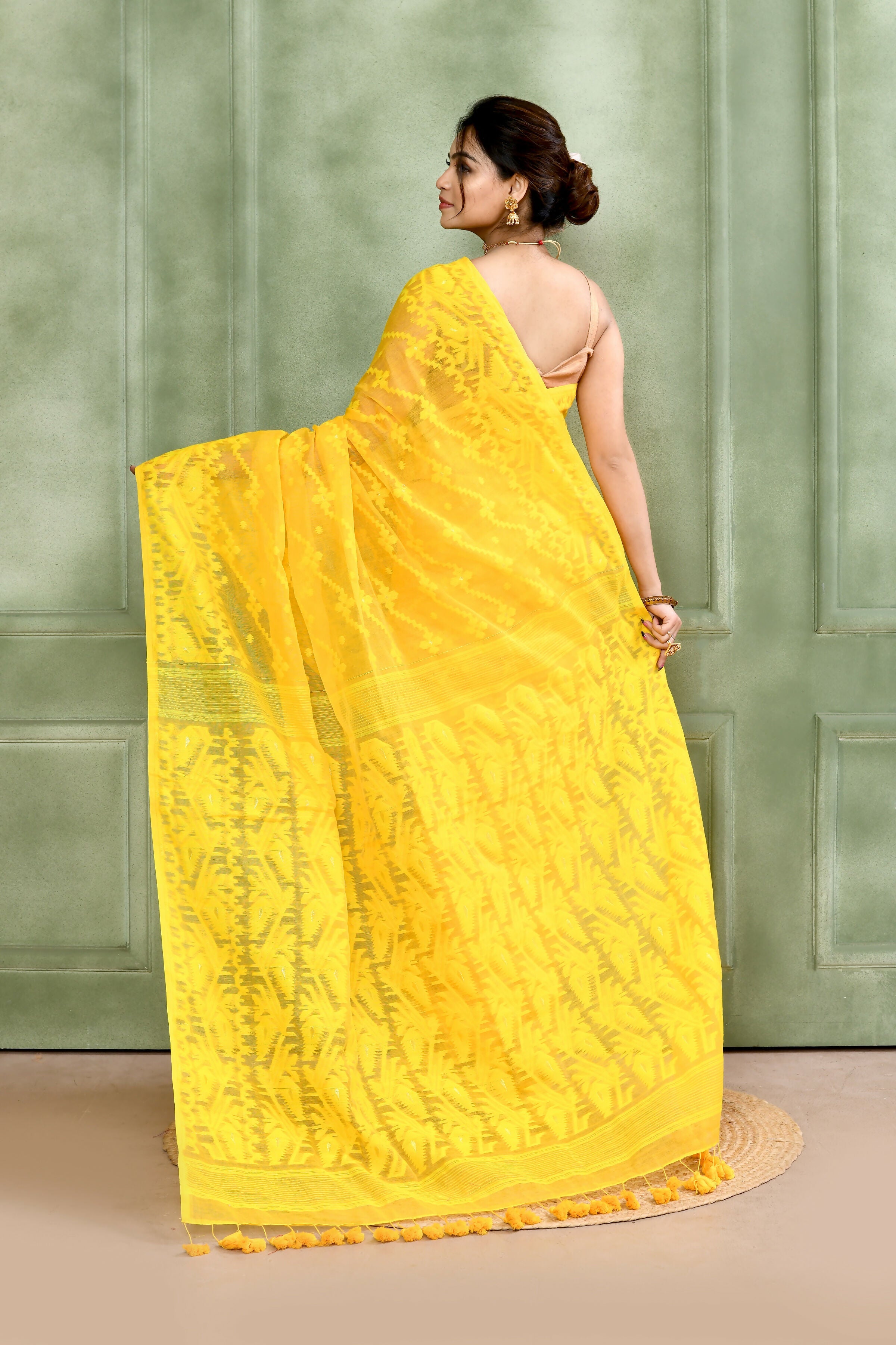Piyari Fashion Women's Yellow Embellished Cotton Blend Jamdani Saree