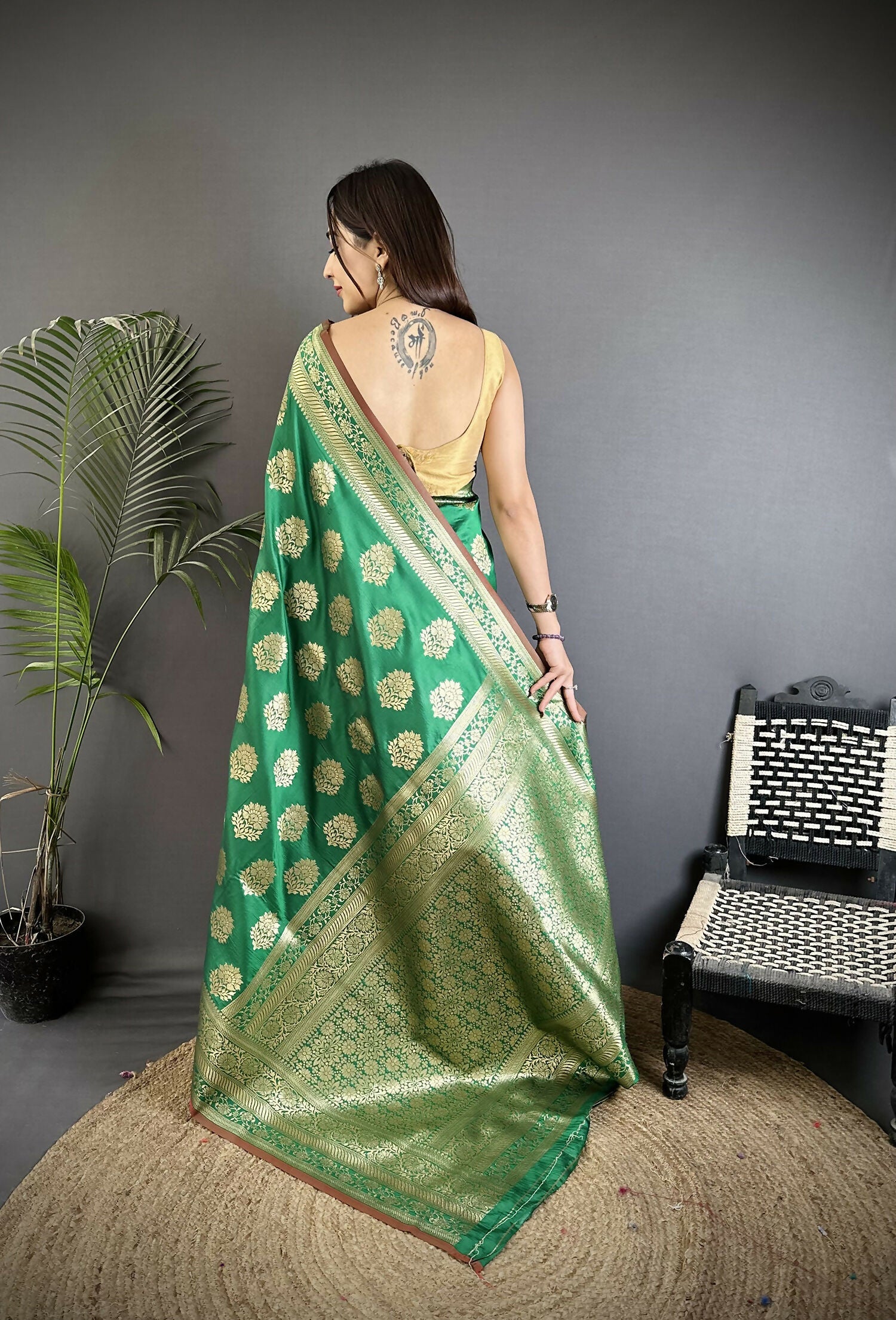 Joban Fashion Green Ethnic Floral Motifs Soft Lichi Silk Banarasi Saree