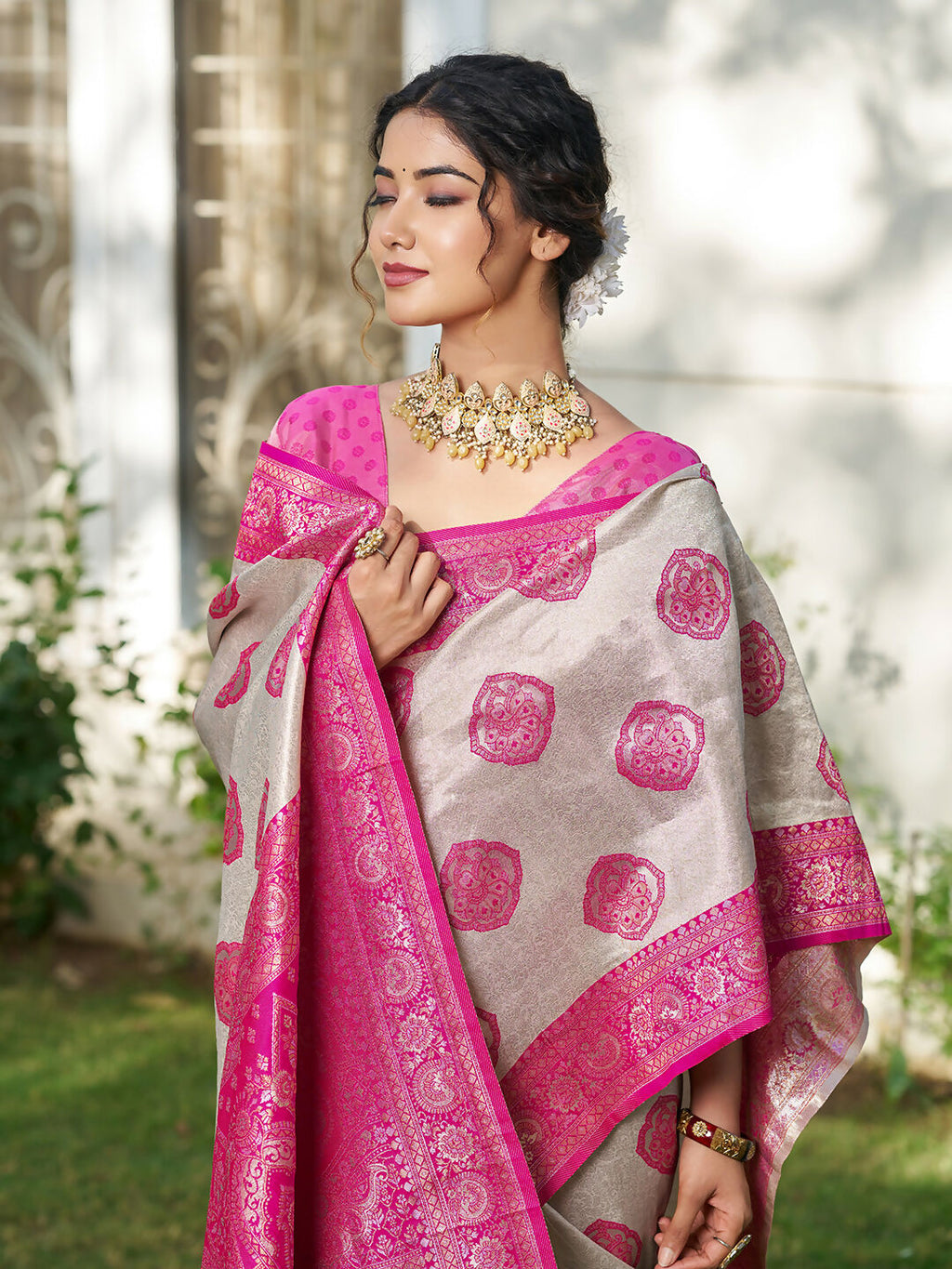 Shree Shyam Fashion Cream With Pink Silk Blend Saree