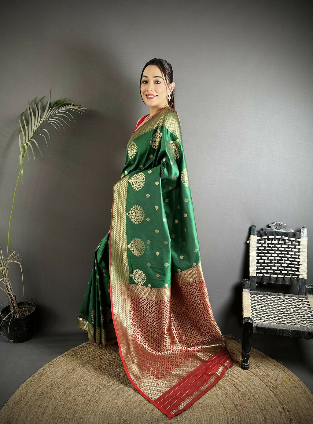 Joban Fashion Bottle Green Woven Butti Soft Silk Banarasi Silk Saree
