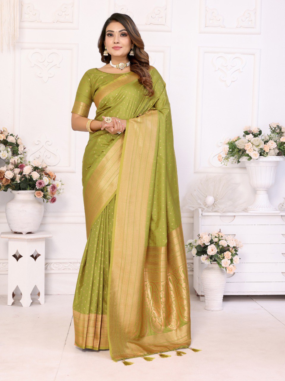 Anaita Green Silk With Zari Weaving Saree With Blouse