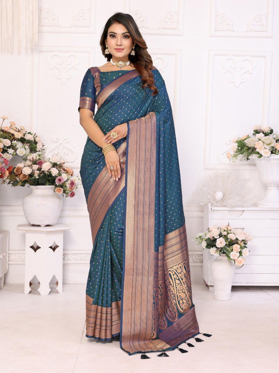 Anaita Navy Blue Silk With Zari Weaving Saree With Blouse