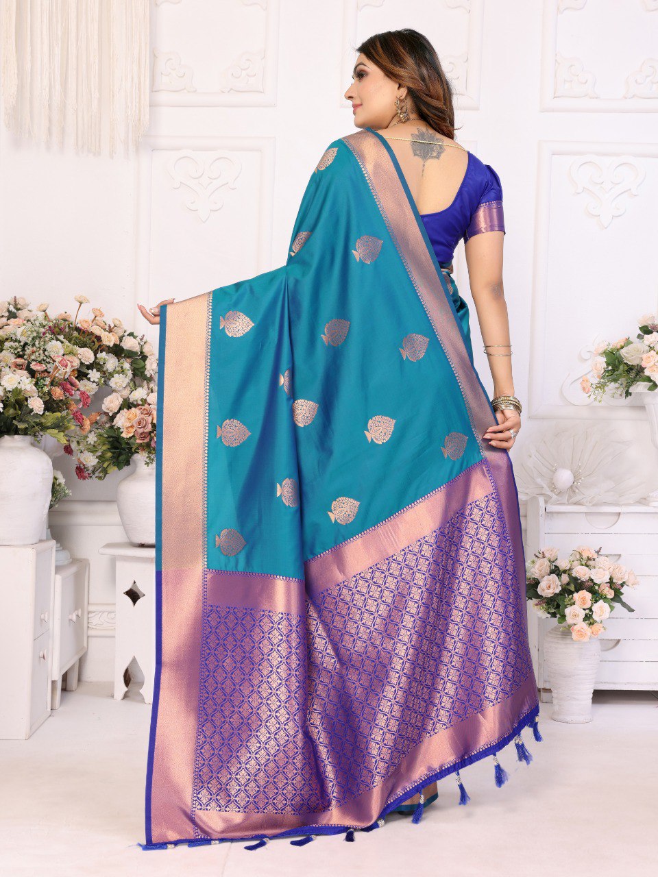 Anaita Dark Blue Weaving Saree With Blouse