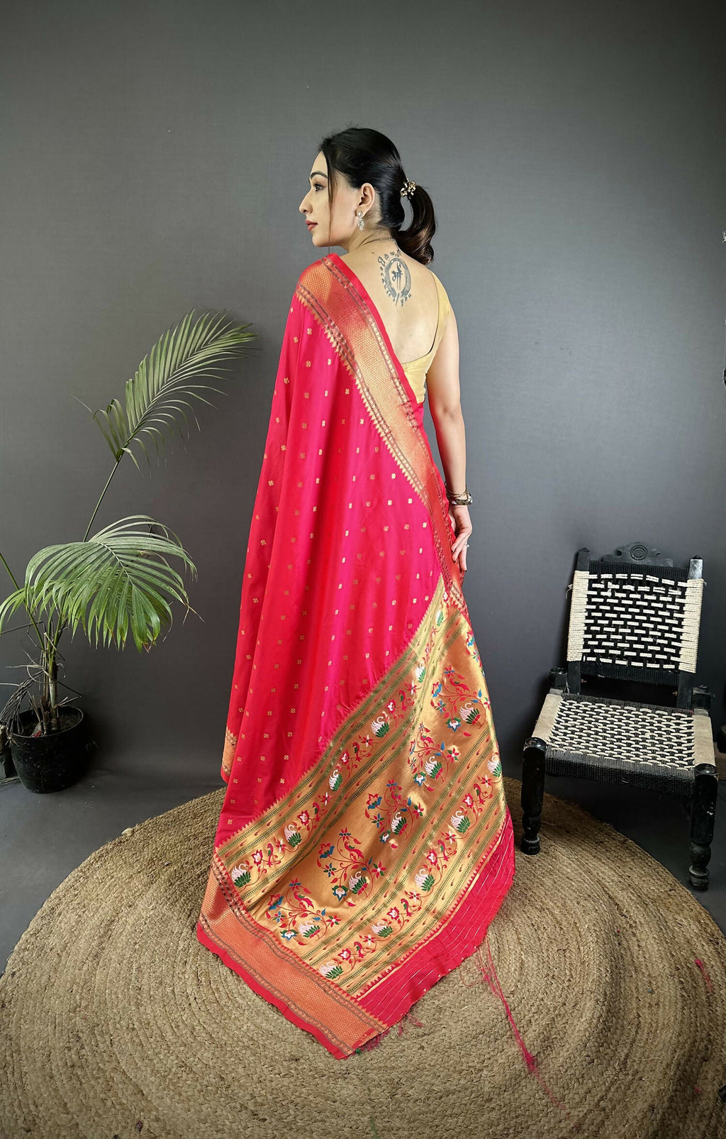 Joban Fashion Magenta Pink Butti Woven Soft Lichi Silk Paithani Saree