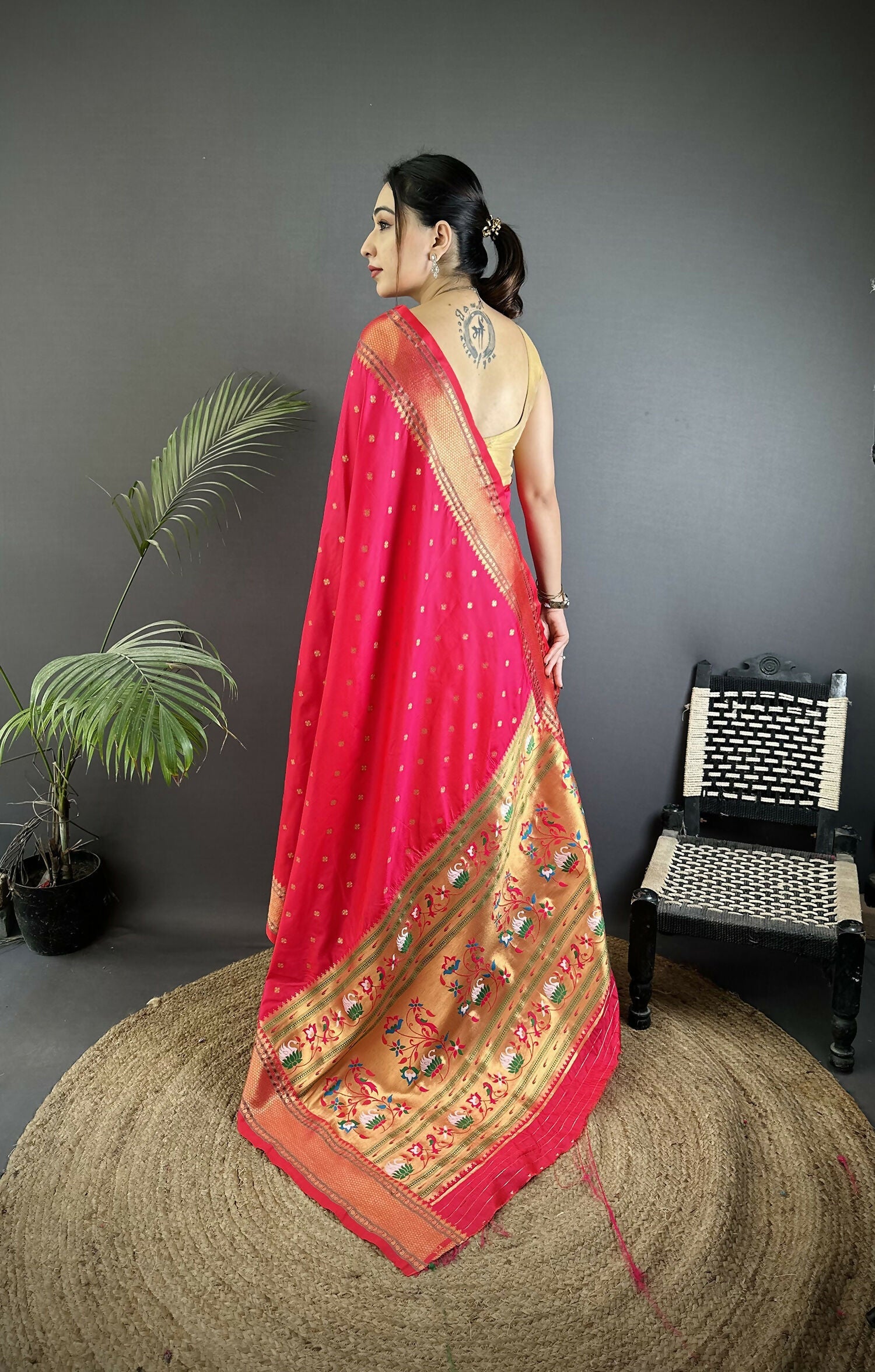 Joban Fashion Magenta Pink Butti Woven Soft Lichi Silk Paithani Saree