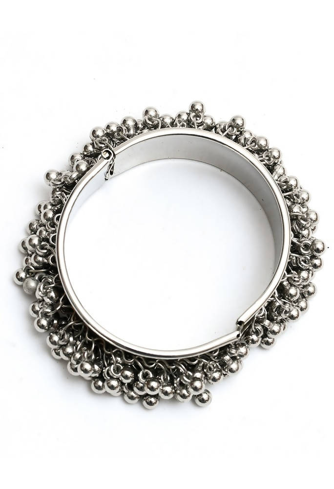 Mominos Fashion Kamal Johar Oxidised Silver-Plated Ghungroo Handcraft Alloy Bracelet