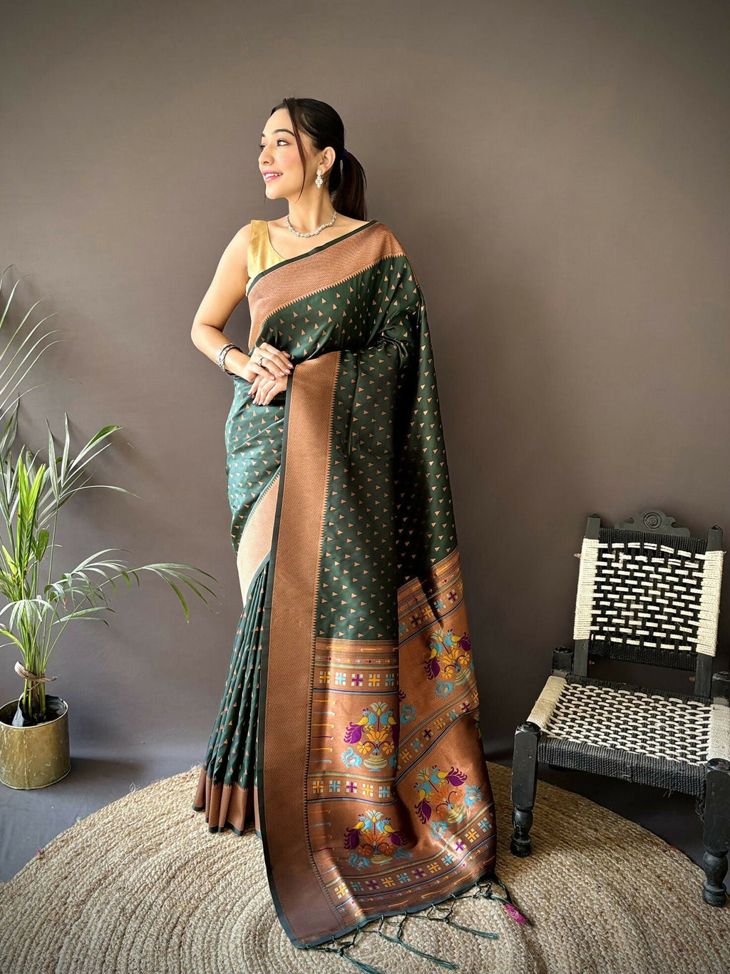 Joban Fashion Green Jacquard Butti Soft Lichi Silk Paithani Saree
