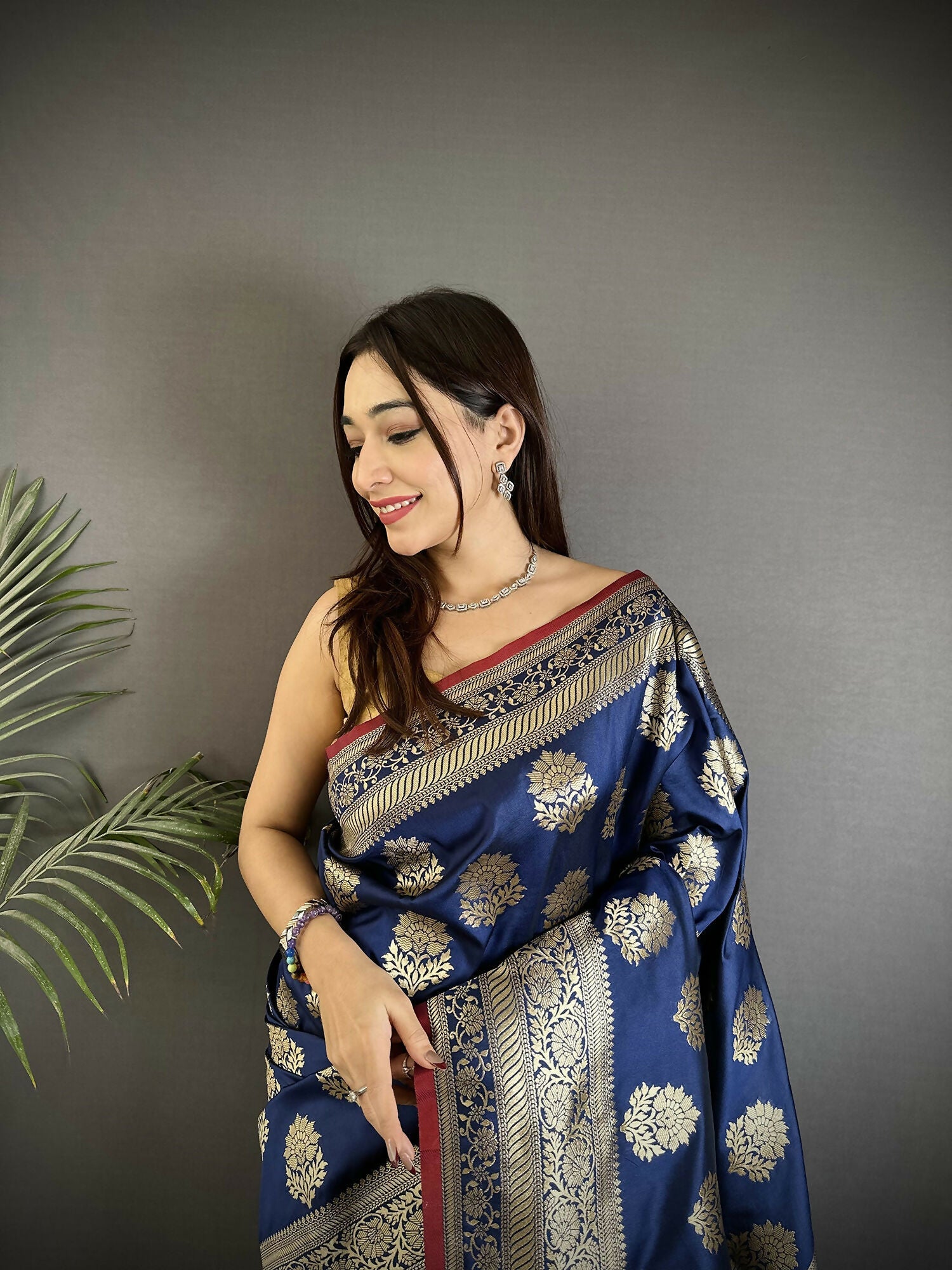 Joban Fashion Navy Blue Ethnic Floral Motifs Soft Lichi Silk Banarasi Saree