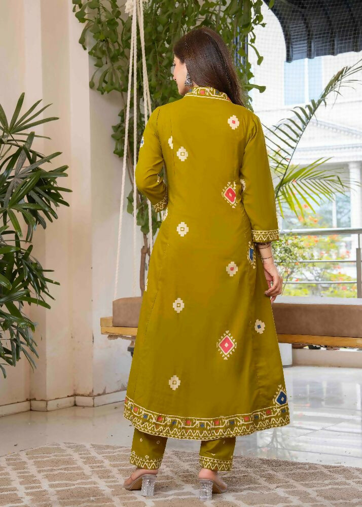 Jaimini Women Cotton Printed V-Neck 3/4 Sleeves Calf Length Flared Kurta Pant And Dupatta Set