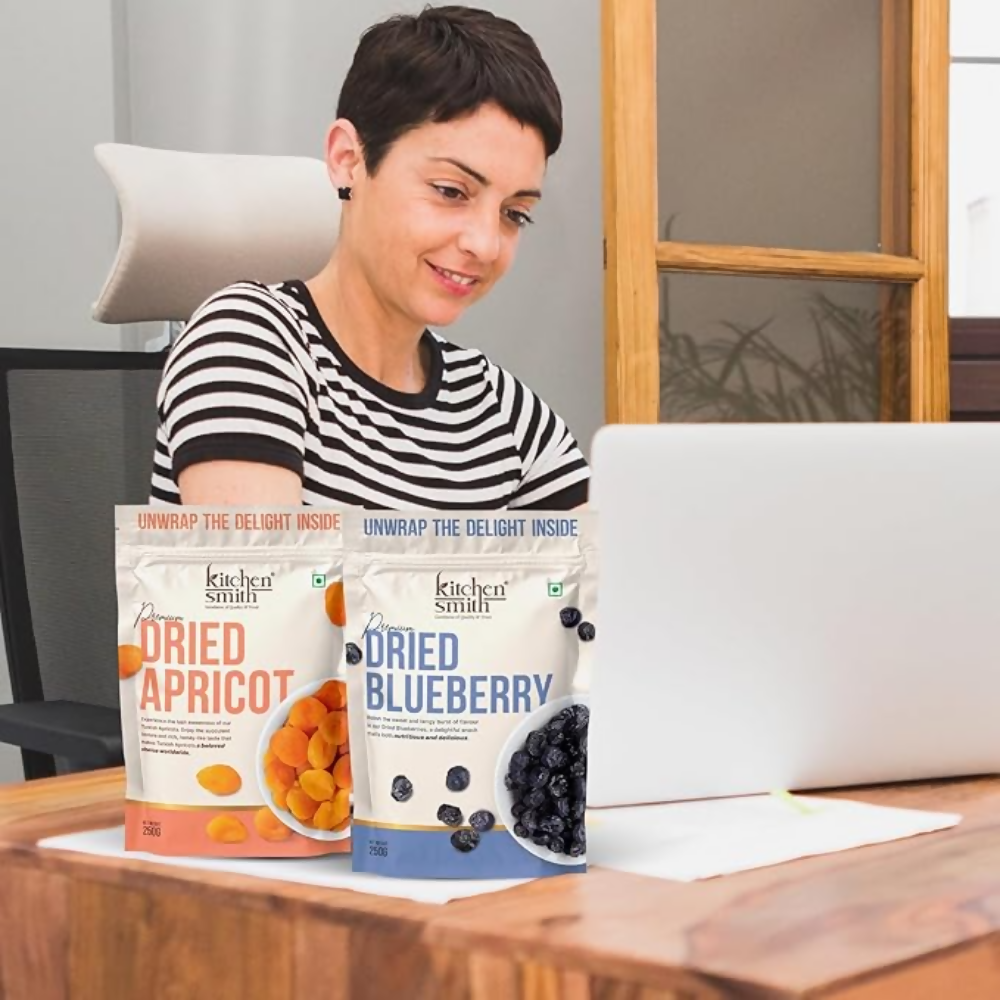 Kitchen Smith Premium Dried Apricot & Blueberry
