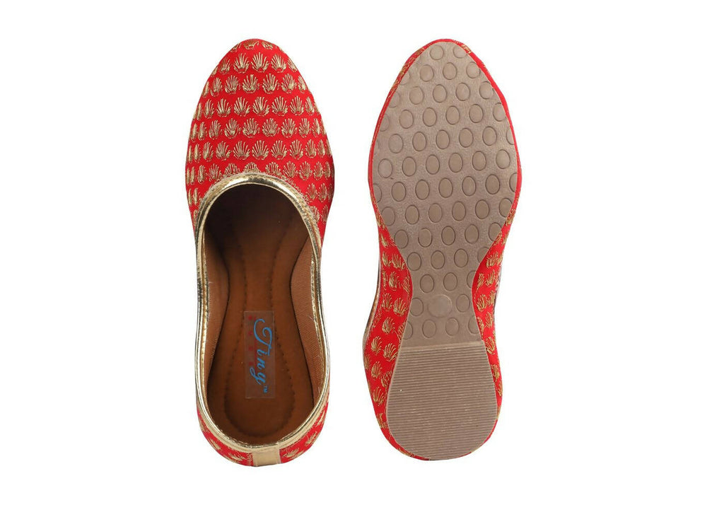Tiny Bugs Girls Sequin Detailing Ethnic Juttis - Red