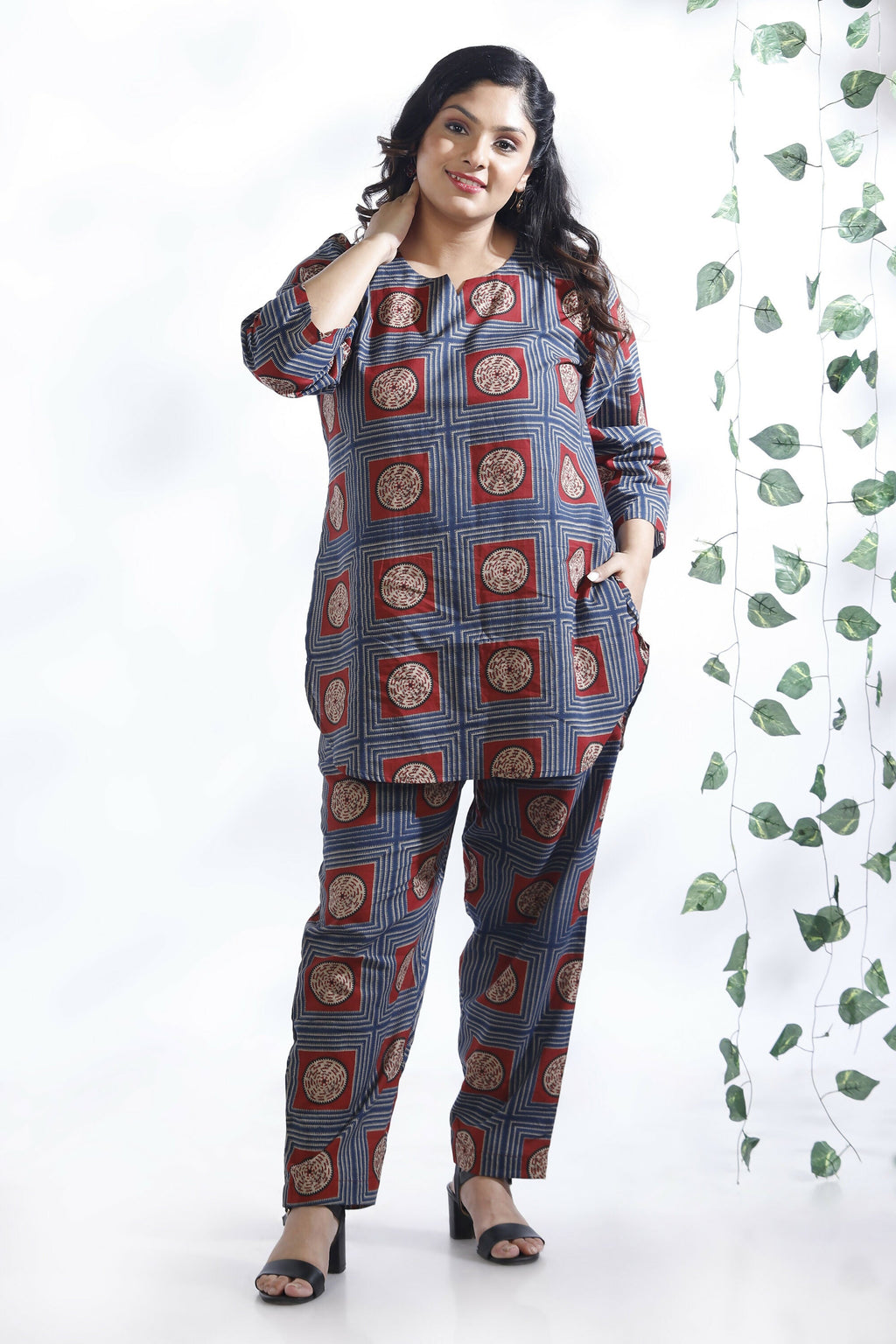 Breathables Women’S Blue Cotton Geometric Print Loungewear Co-Ord Set – Hip-Length Kurta & Pants