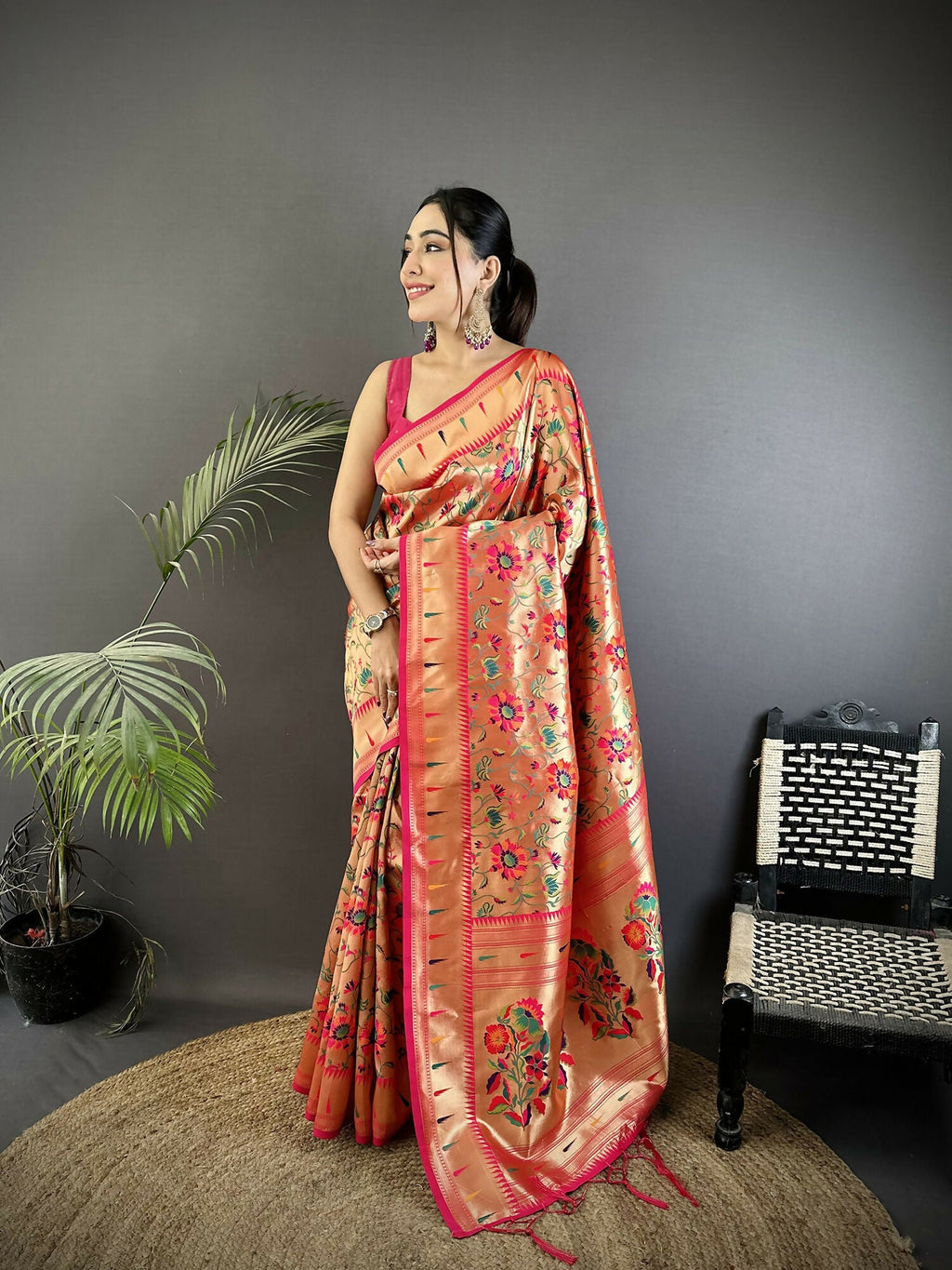 Joban Fashion Rani Pink Floral Vine Pattern Soft Silk Paithani Saree