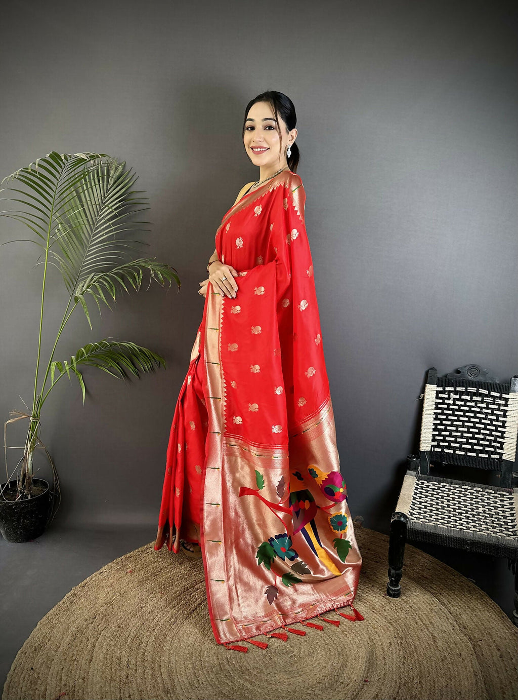 Joban Fashion Red Peacock & Floral Motifs Soft Silk Kanchipuram Saree