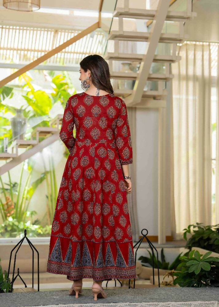 Jaimini Women Cotton Printed Round Neck 3/4 Sleeves Calf Length Flared Kurta Pant And Dupatta Set