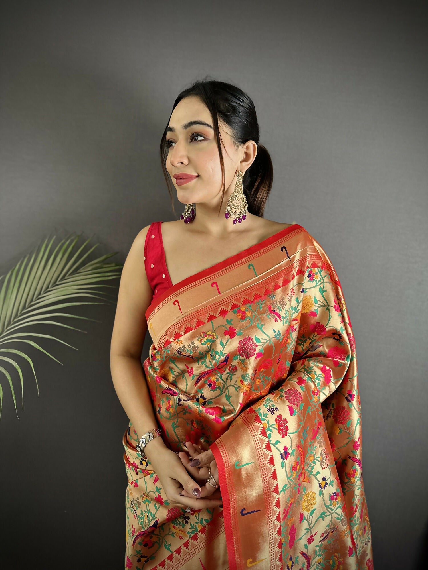 Joban Fashion Red Floral & Bird Motifs Soft Silk Paithani Saree