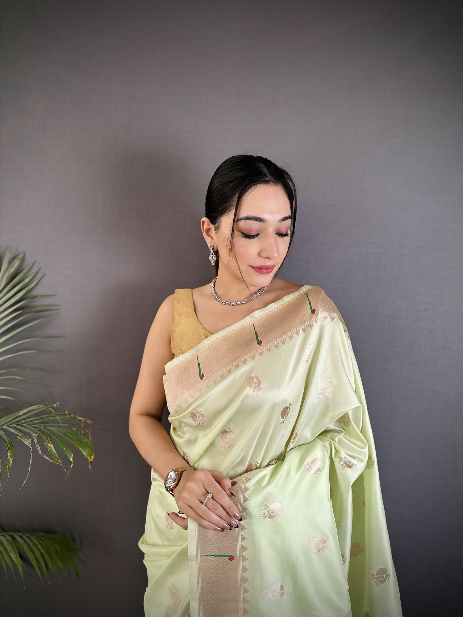 Joban Fashion Pista Green Peacock & Floral Motifs Soft Silk Kanchipuram Saree
