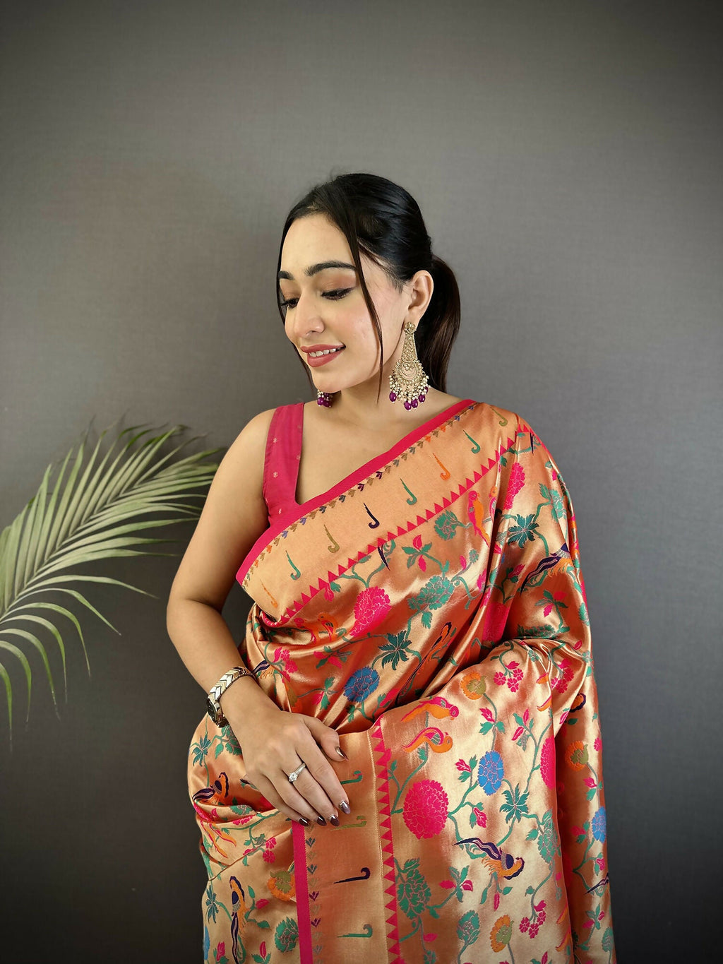 Joban Fashion Pastel Red Mughal-Inspired Motifs Soft Silk Paithani Saree