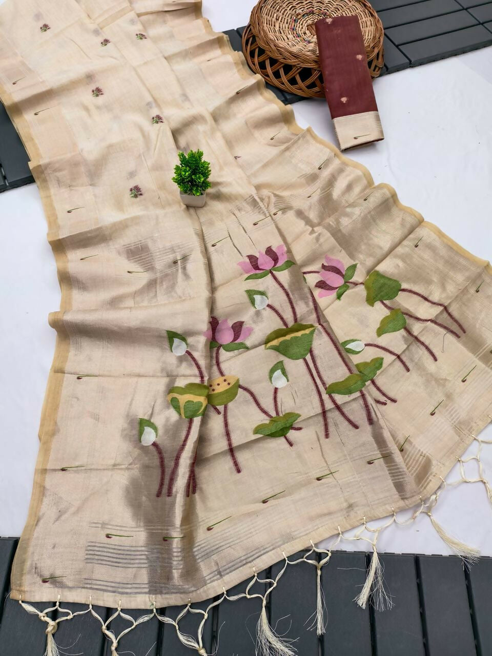 Vastranavya Cream Muga Cotton Meenakari & Munia Weaving Pallu Saree with Contrast Blouse
